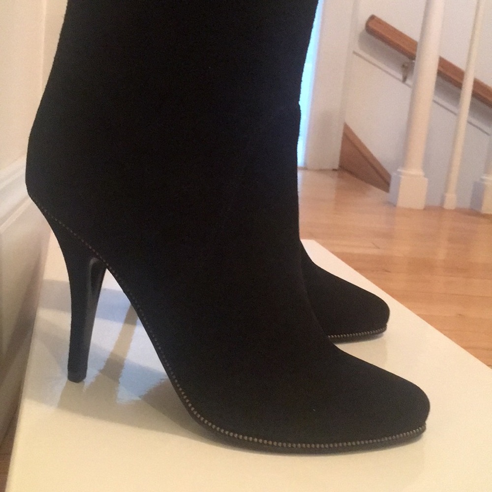 Givenchy 8 1/5 boots black suede brand new